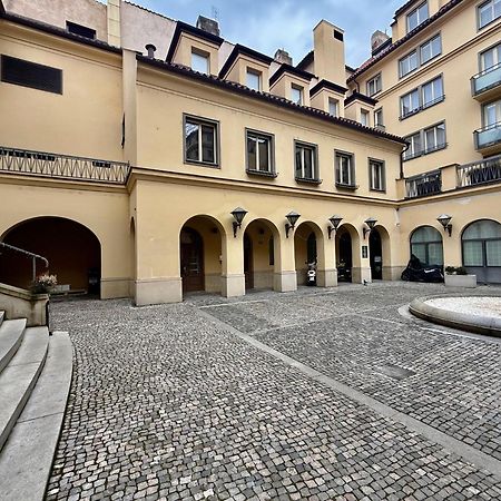 Unique Charles Bridge 2Bdr Apartment. Praga Esterno foto
